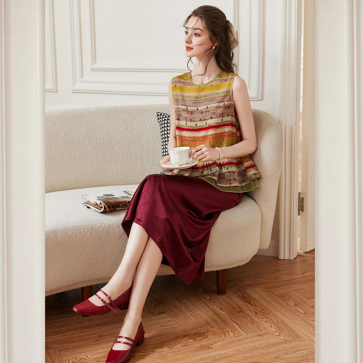 LOUIS YAO Printed Ruffle Edge Shirt 2025 Summer Fashion Retro Color blocked Elegant Temperament Sleeveless Round Neck Shirt