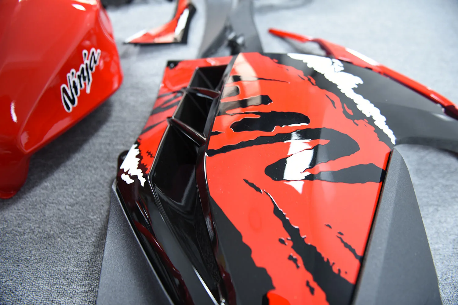 Fairings kit fit For ninja 300 ninja300 2013 2014 2015 2016 2017 EX300 ZX300R Motorcycle Accessories ABS Plastic Housing Red