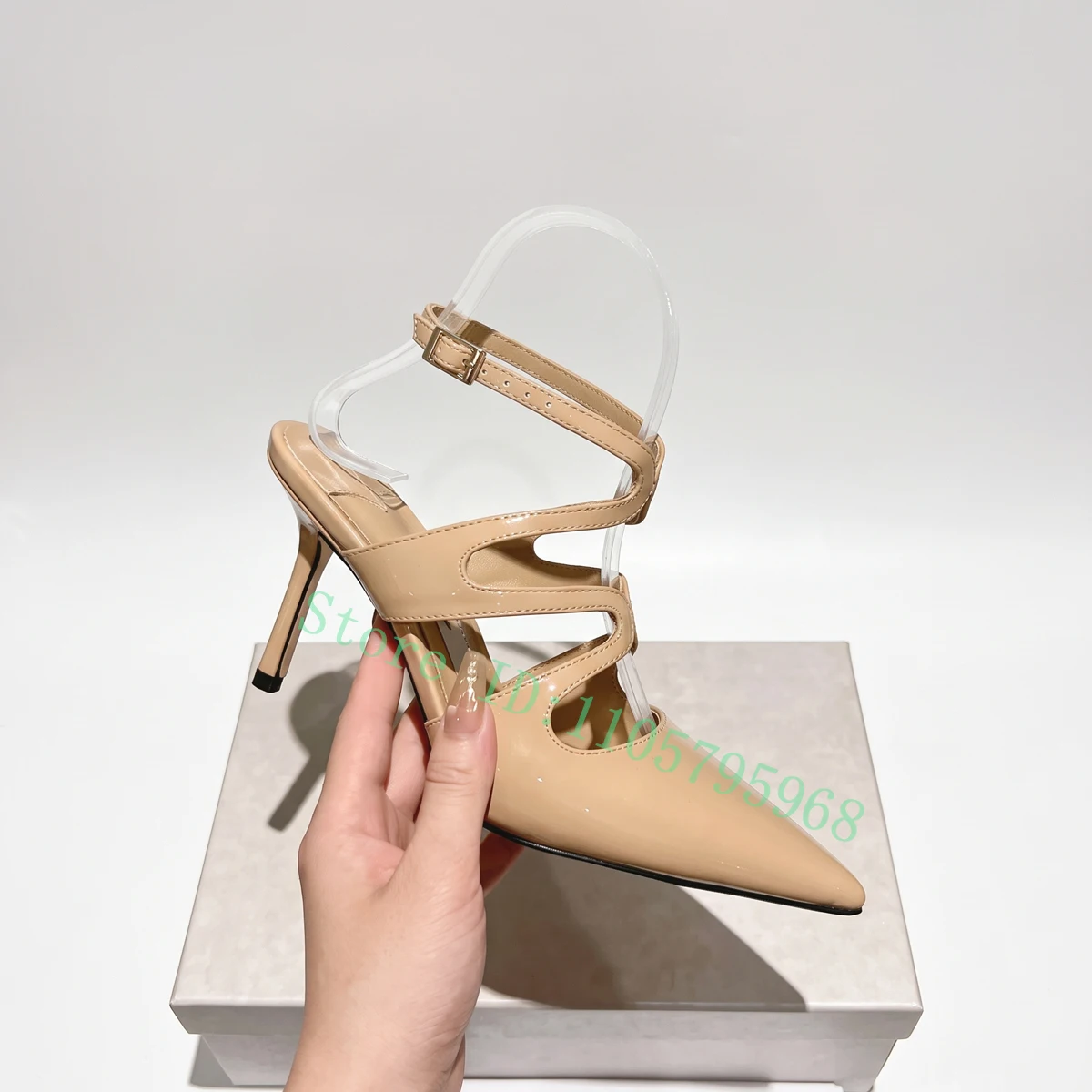 レディース ポインテッドトゥ スティレットヒール サンダル  - Sandal Strappy Heeled のレビューと価格