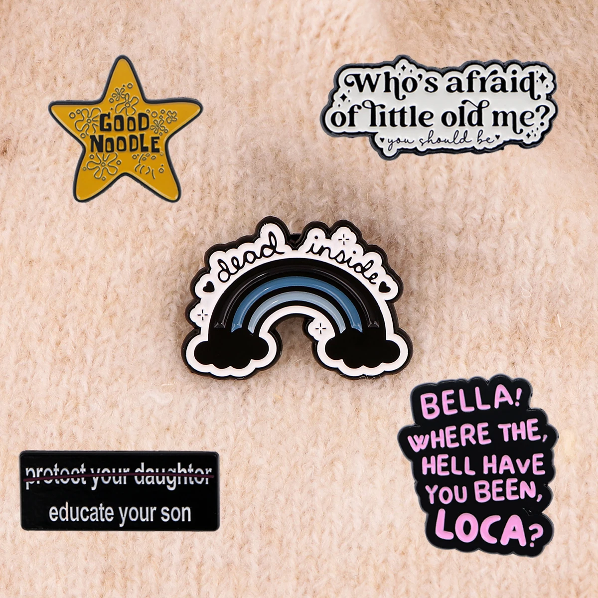 バックパック,エナメルピン,バックパックのバッジ,メタルファッション,ジュエリーアクセサリーのインスピレーションを与えるラペルブローチ