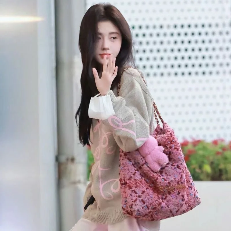 Ju Jingyi celebrity same style khaki autumn and winter new item graffiti jacquard perforated loose sweater lazy style retro knit