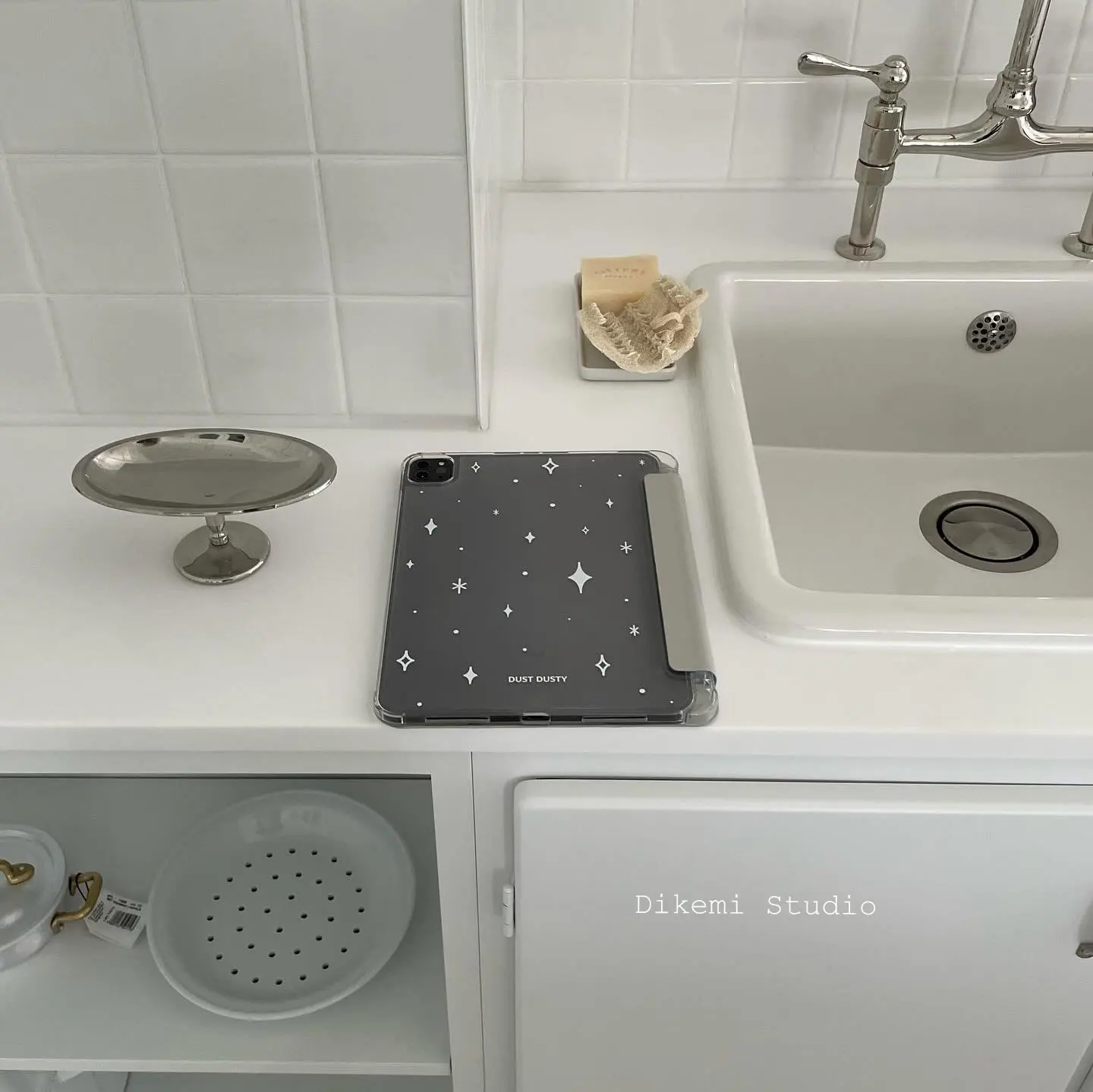 Korean Ins Y2K Girl Stars Twinkle Cartoon Grey For iPad Case iPad 10 9 8 7 Air 5 4 3 Pro 11 Mini Three Fold Adhesive High Cover