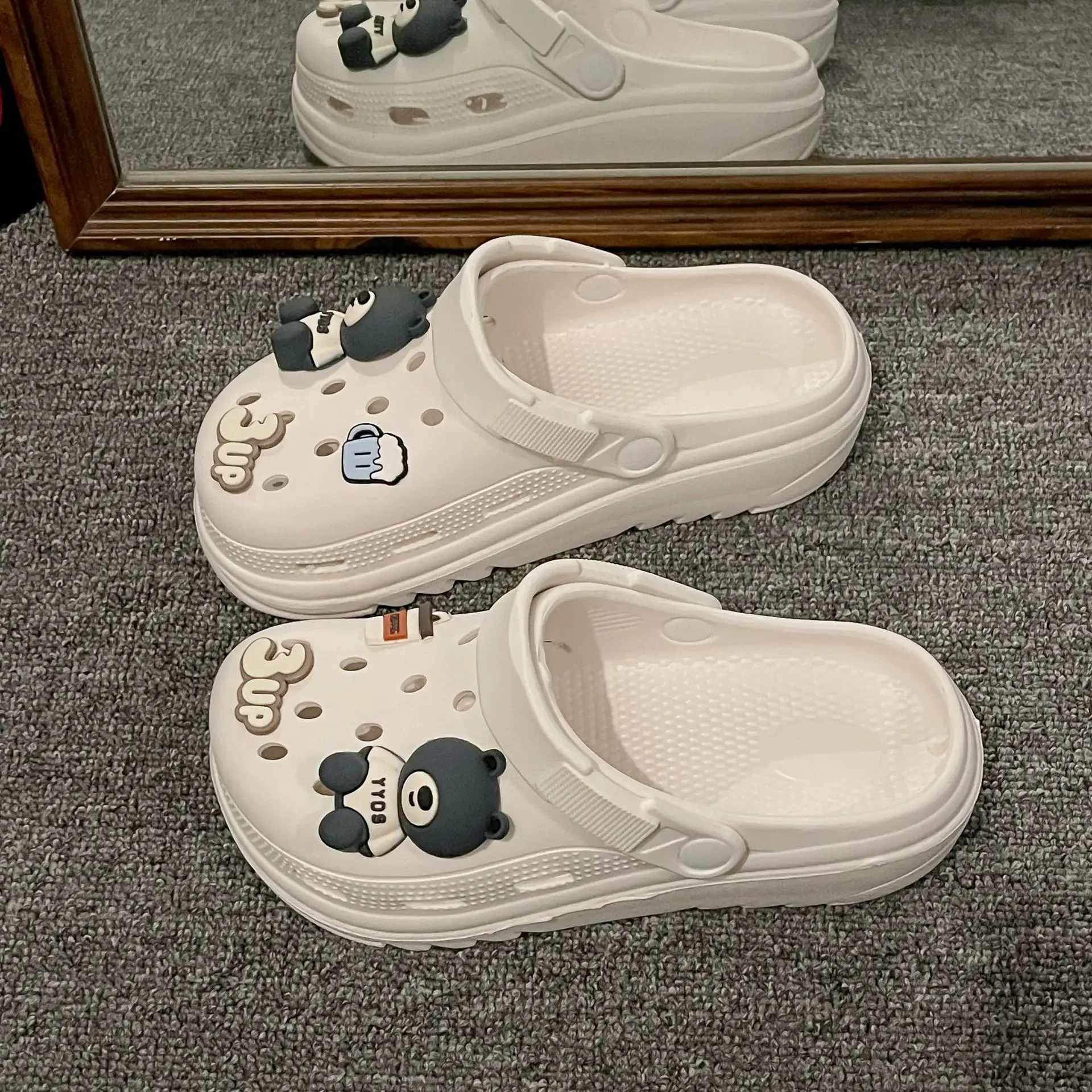 إيفا الصنادل النسائية 2025 جديد الصيف في الهواء الطلق الشاطئ زوجين سميكة القاع زيادة غطاء رأس النعال ثقب الإناث الأحذية