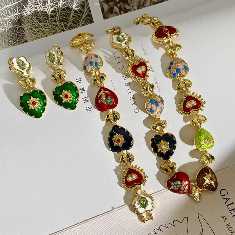 1 Pair Retro Colorful Art Love Carving Relief Palace Style earrings Flower Peach Heart Middle Age High Grade Collar Chain