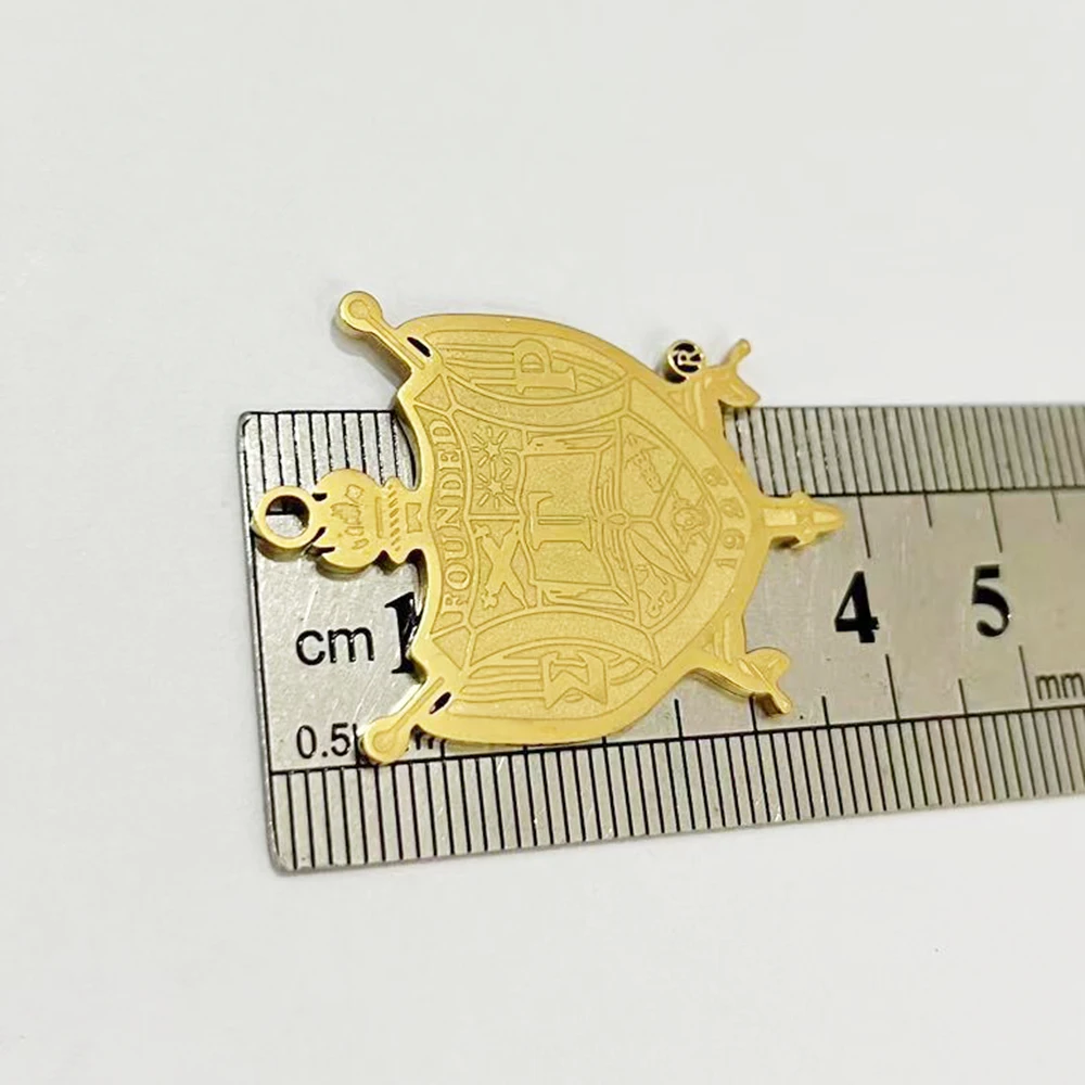 قلادة درع سيغما غاما رو #2