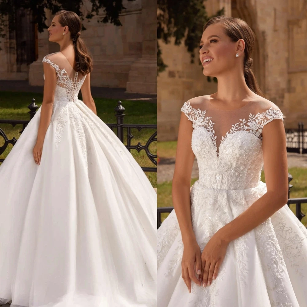 사용자 정의 흰색 새틴 웨딩 드레스 섹시한 v-목 고품질 신부 파티 절묘한 아플리케 기질 신부 가운