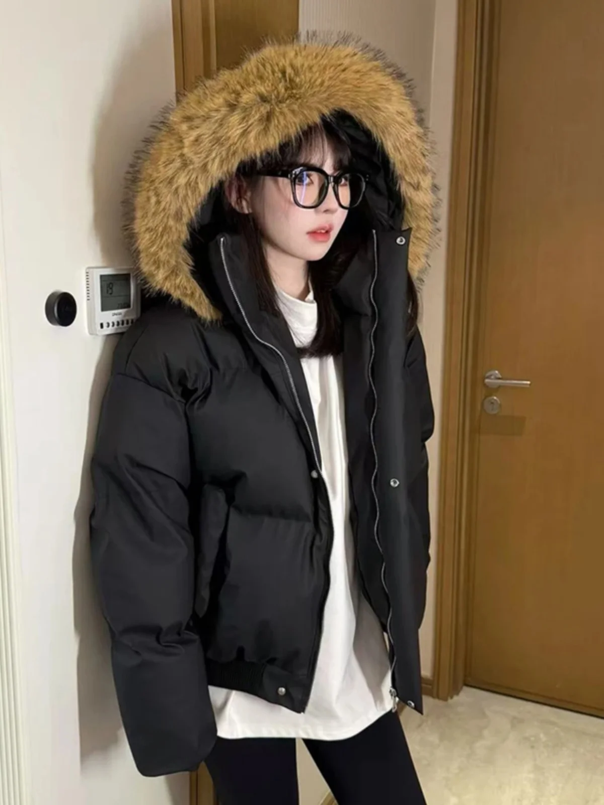 

Bla ort PU Leather Surface down Cotton Jaet Men Winter Thi American Fur Collar Neutral Sle Stand Collar Bread Coat