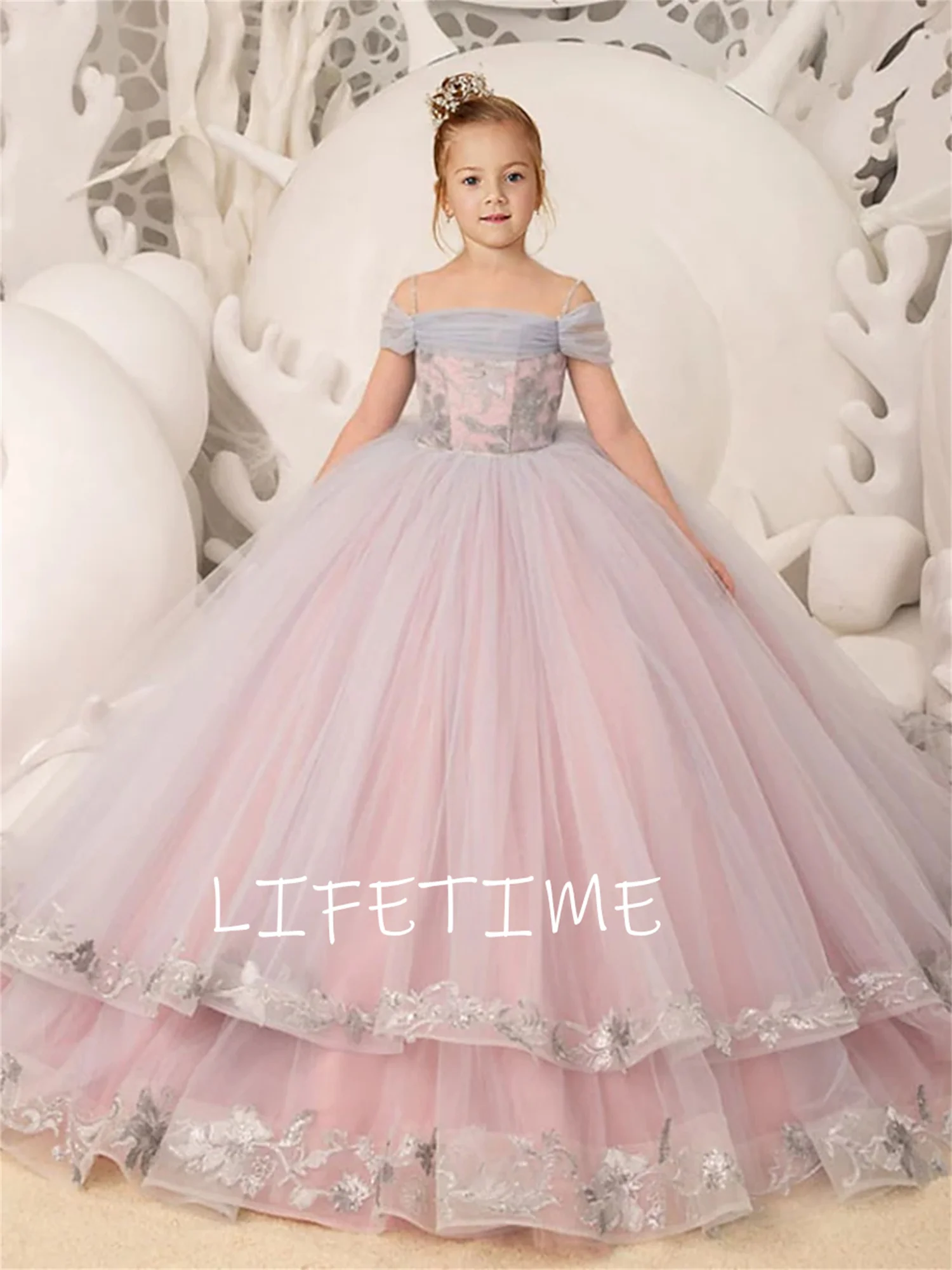 Off The Shoulder Pink Flower Girl Dresses For Wedding Princess Appliques Ball Gown Tiered Luxury Kids Birthday Party Gown