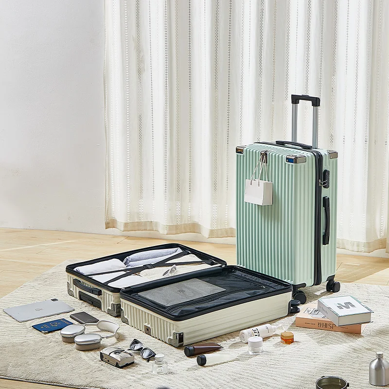 حقيبة حمل حديثة على العربة مخصصة كبيرة 20/22/24/26/28 بوصة PC ABS الأمتعة مع قفل مجمع أسعار الجملة حقيبة