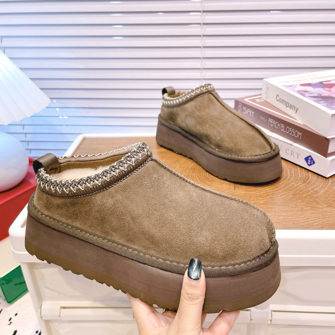 شتاء جديد لعام 2025 شباشب على الطراز العرقي للنساء من الفرو متكاملة دافئة مسطحة القاع للنساء من الجلد الطبيعي أحذية الثلوج من الفرو الحقيقي #6