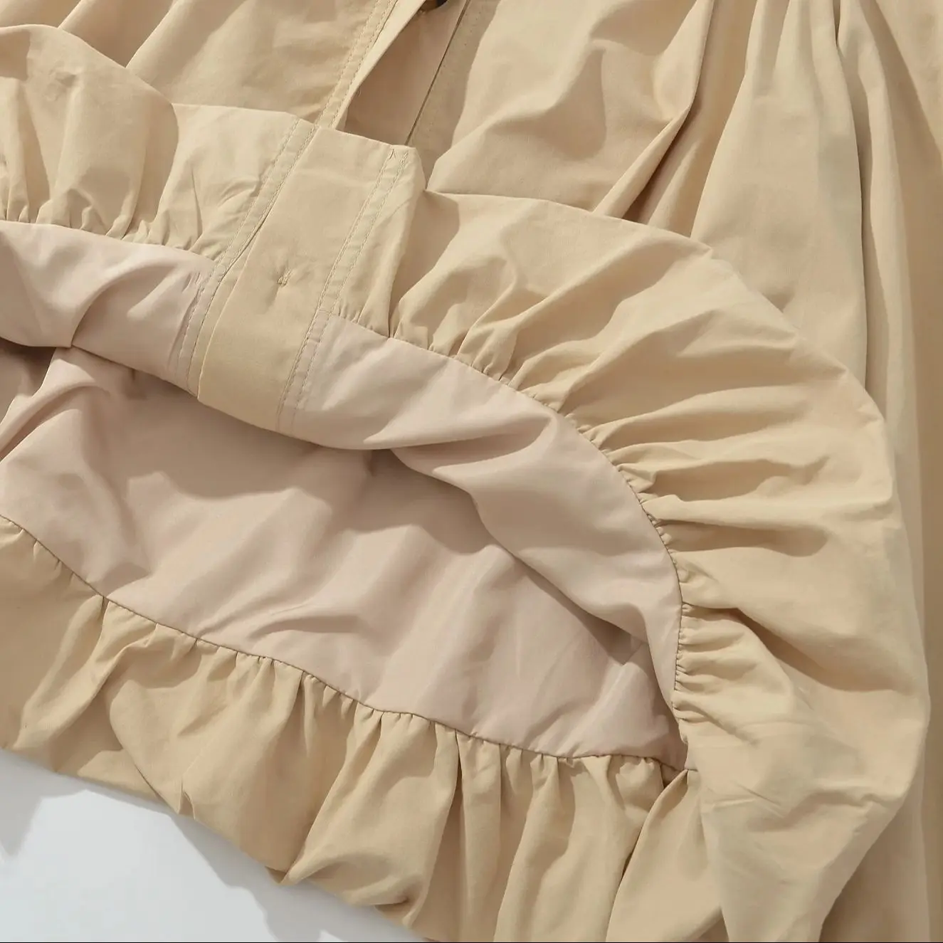 2025 الخريف الوقوف طوق مطوي فانوس كم قميص المرأة واحدة الصدر أزرار فضفاضة كيب البلوزات سوينغ ملابس علوية من القطن