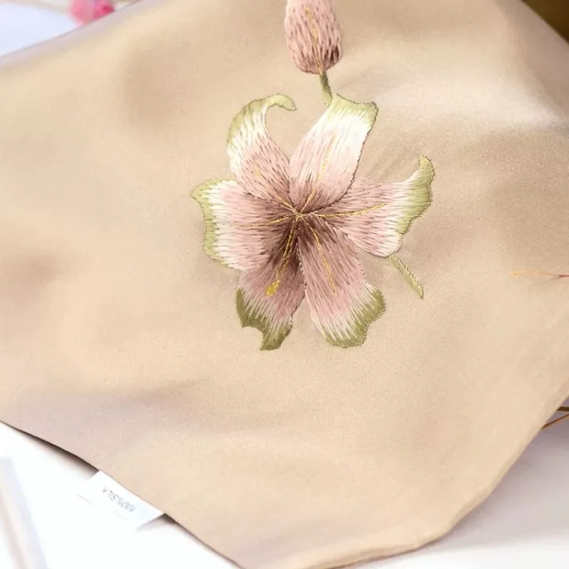 Embroidery Hand Gifts Festival Gifts 2026 New Handmade Suzhou Embroidered Silk Handkerchiefs