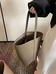 Hong Kong Fonck Large Capacity Tote Bag Women's Single Shoulder Casual Shopping Bag Lazy Style Underarm Bag Leather Bucket Shape