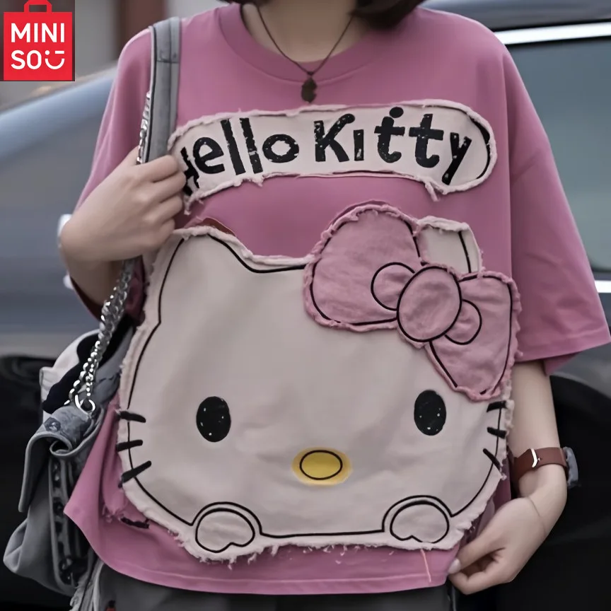 

MINISO 2025 летняя новая футболка с короткими рукавами и дизайном «Hello Kitty Cat», женский свободный милый повседневный топ