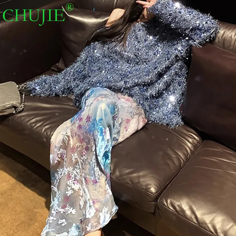 

【CHUJIE】Новинка осени 2025 года, вязаный свитер с длинными рукавами и открытыми плечами, топ + бархатная ажурная юбка трапециевидной формы с цветочным принтом, комплект из 2 предметов