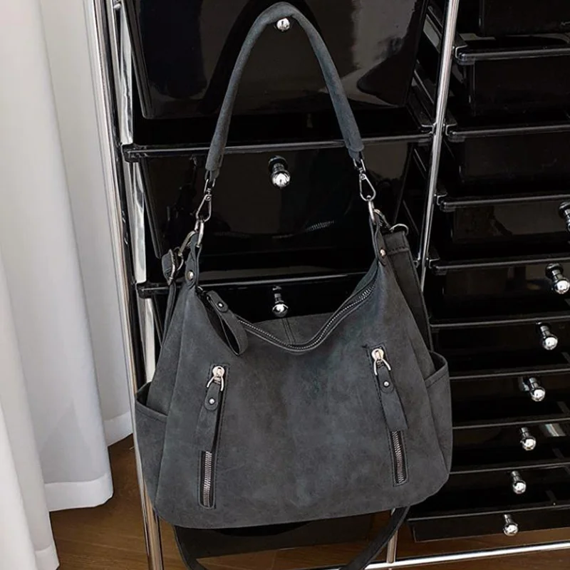 Thumbnail 3 - #61 Discounted Leather Shoulder Bags Worth Buying