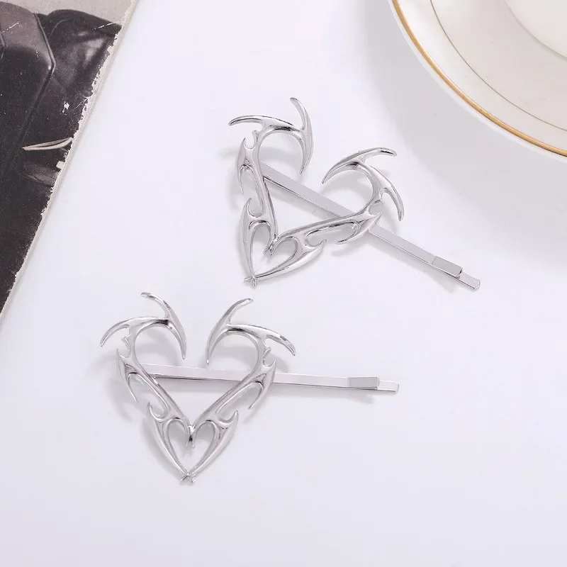 Hip Hop Metal Love Heart Hairpins Korean Trendy Cool Girls Side Clip Women Geometric Unique Design Silver Color Brarrettes