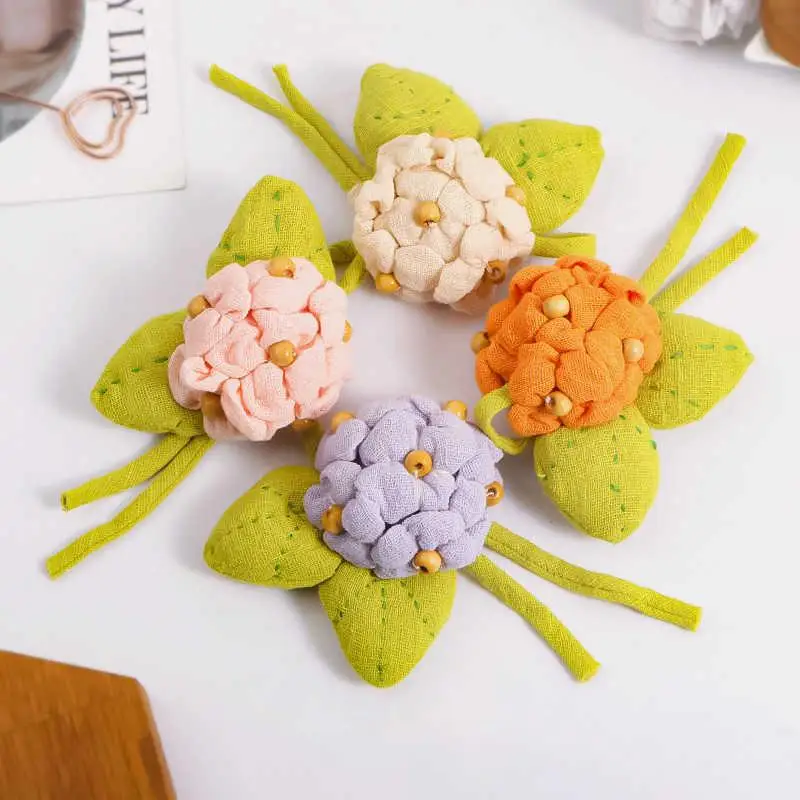 Cotton And Linen Hydrangea Brooch Fabric Three-dimensional Flower Brooch Cute Diy Handcrafted Accessory