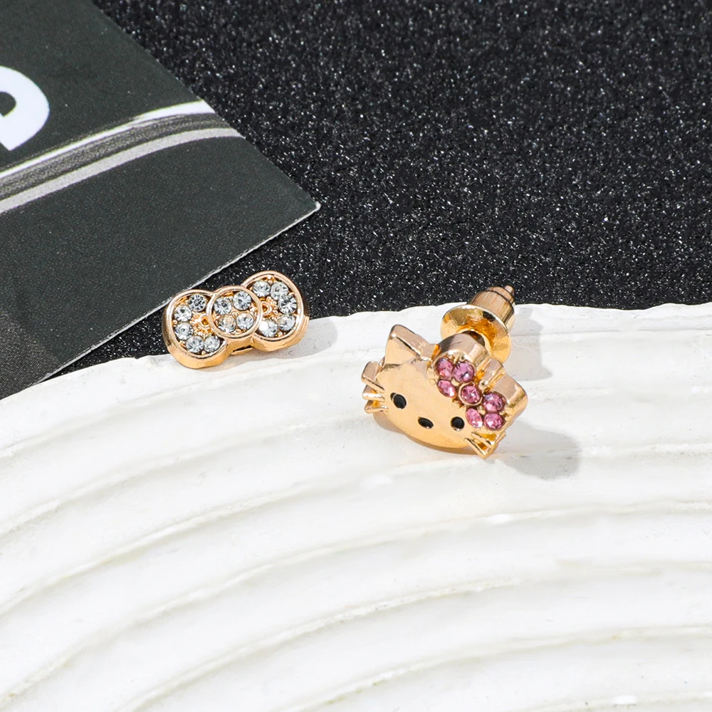 スイートサンリオイヤースタッド ハローキティ カワイイ キティちゃん 小さなイヤリング スタッド 子供 キッズ ギフト 漫画 ホリデー おもちゃ ギフト