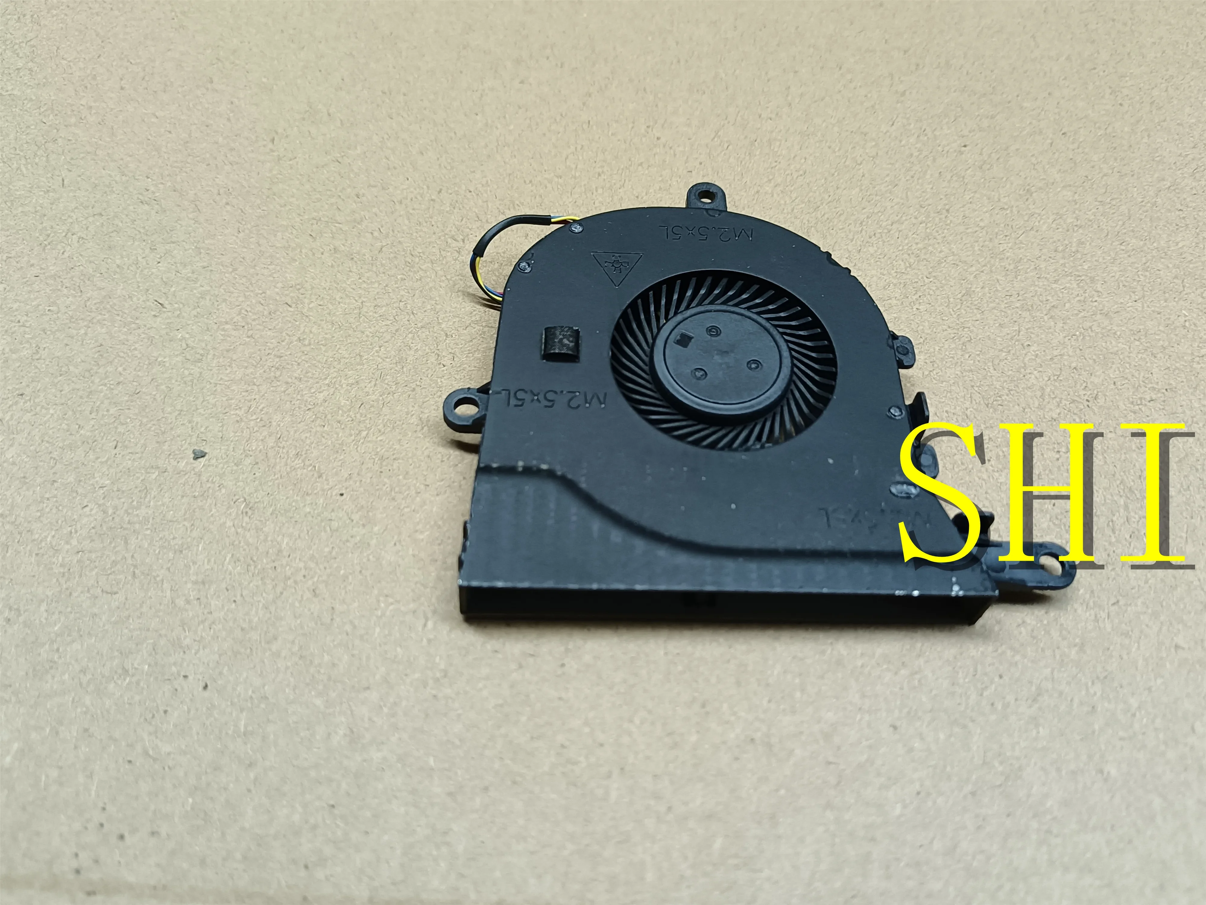 0NPFW6 Used FOR Dell Latitude inspiron 15 5570 5575  3590  L3590 E3590 NPFW6  free shipping