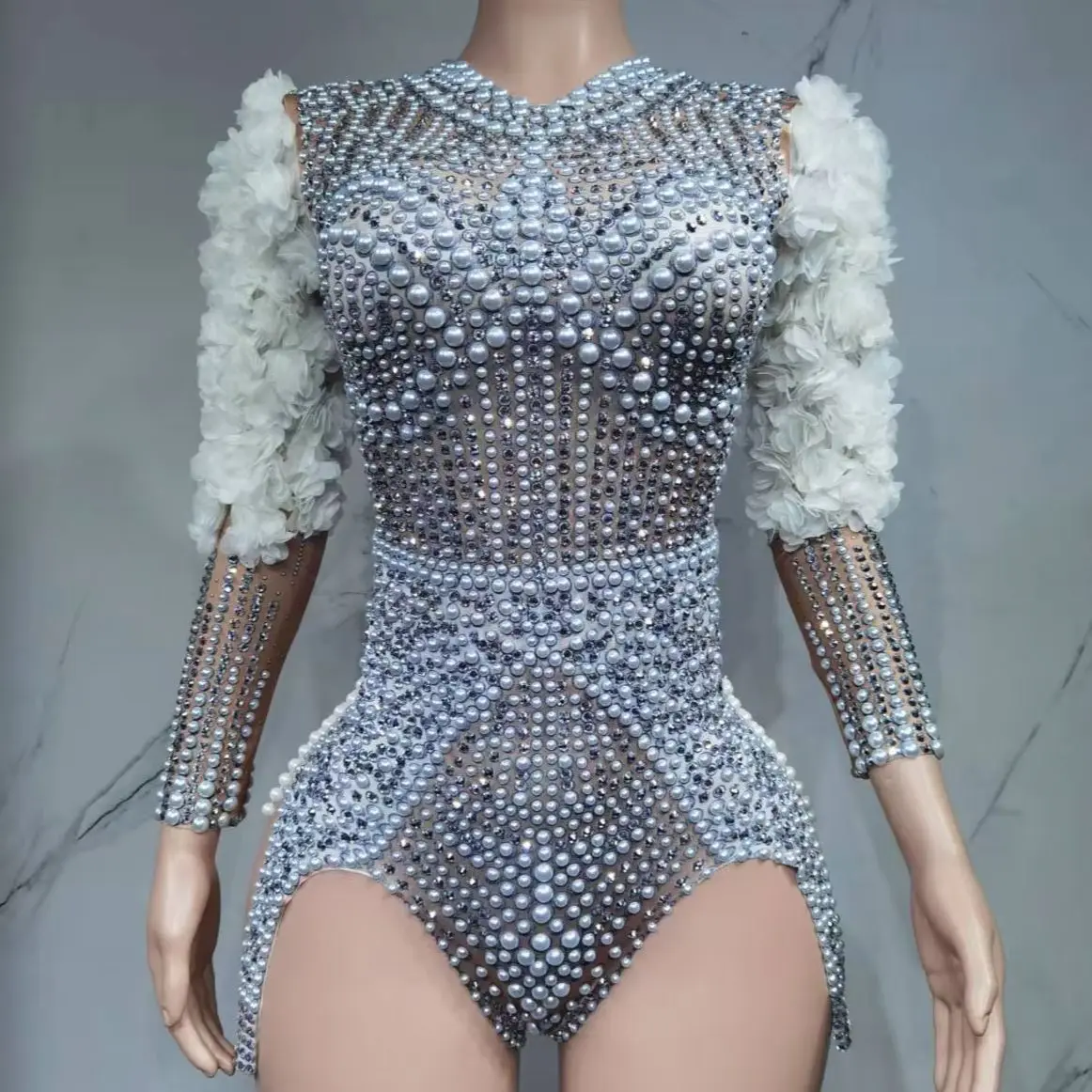 perle-strass-diamants-sexy-body-soiree-performance-costume-bar-discotheque-chanteur-danseur-scene-porter