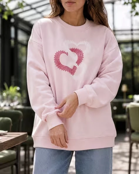 Women Crewneck Sweatshirt Good Things Are Coming Colorful Leopard Heart Graphic Front Print Casual Long Sleeve Pullover Tops