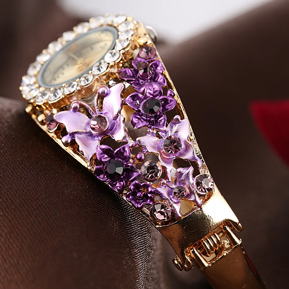 Hot Sales Luxury Diamonds Women\'s Flower Butterfly Dress Watch Round Dial Rhinestone Quartz Bracelet Wristwatch Gifts for Women