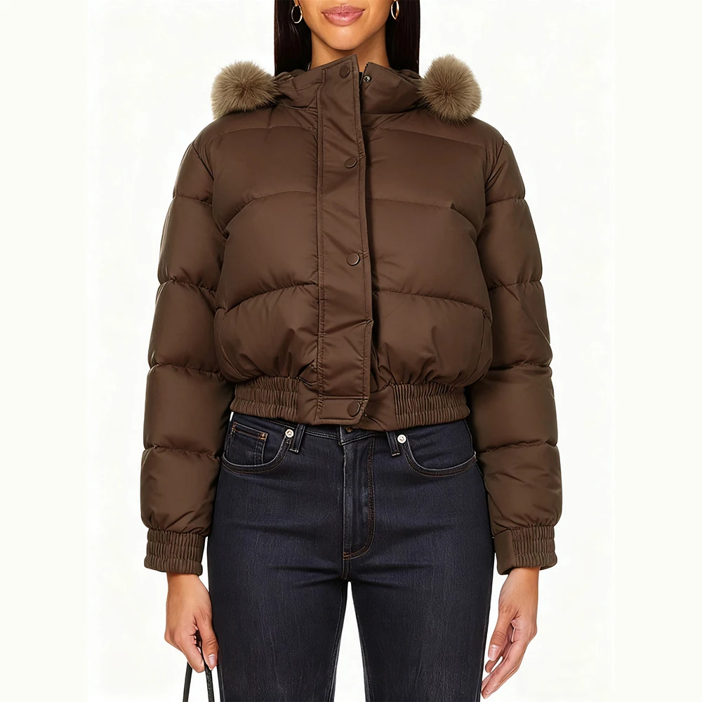 سترة نسائية مع غطاء رأس من الفرو الصناعي بوم بوم بلون سادة، نمط قصير للشتاء كاجوال، معطف دافئ للارتداء اليومي مبطن بالقطن