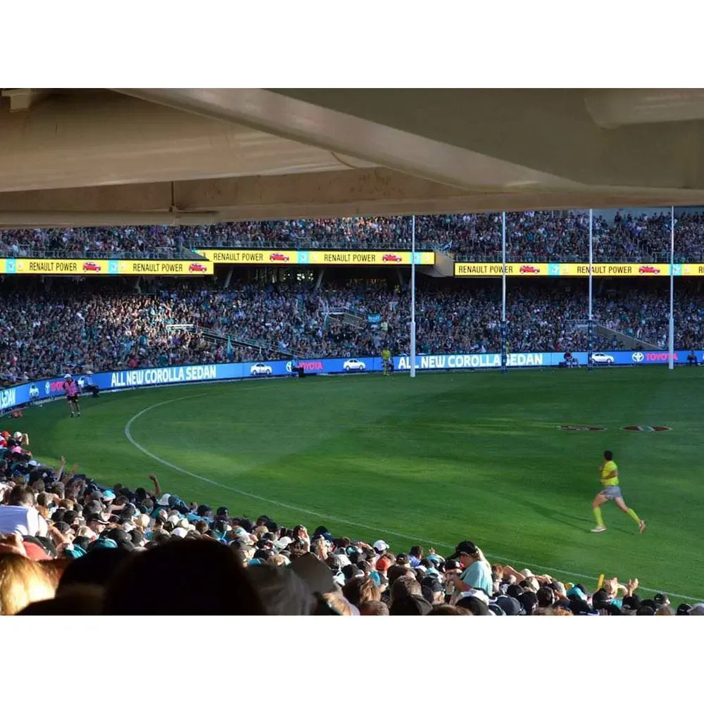 P6 P8 P10 Top Mounted Ribbon LED Display Screen Waterproof Outdoor Stadium Perimeter LED Fence Billboard for Sports Venue Advert