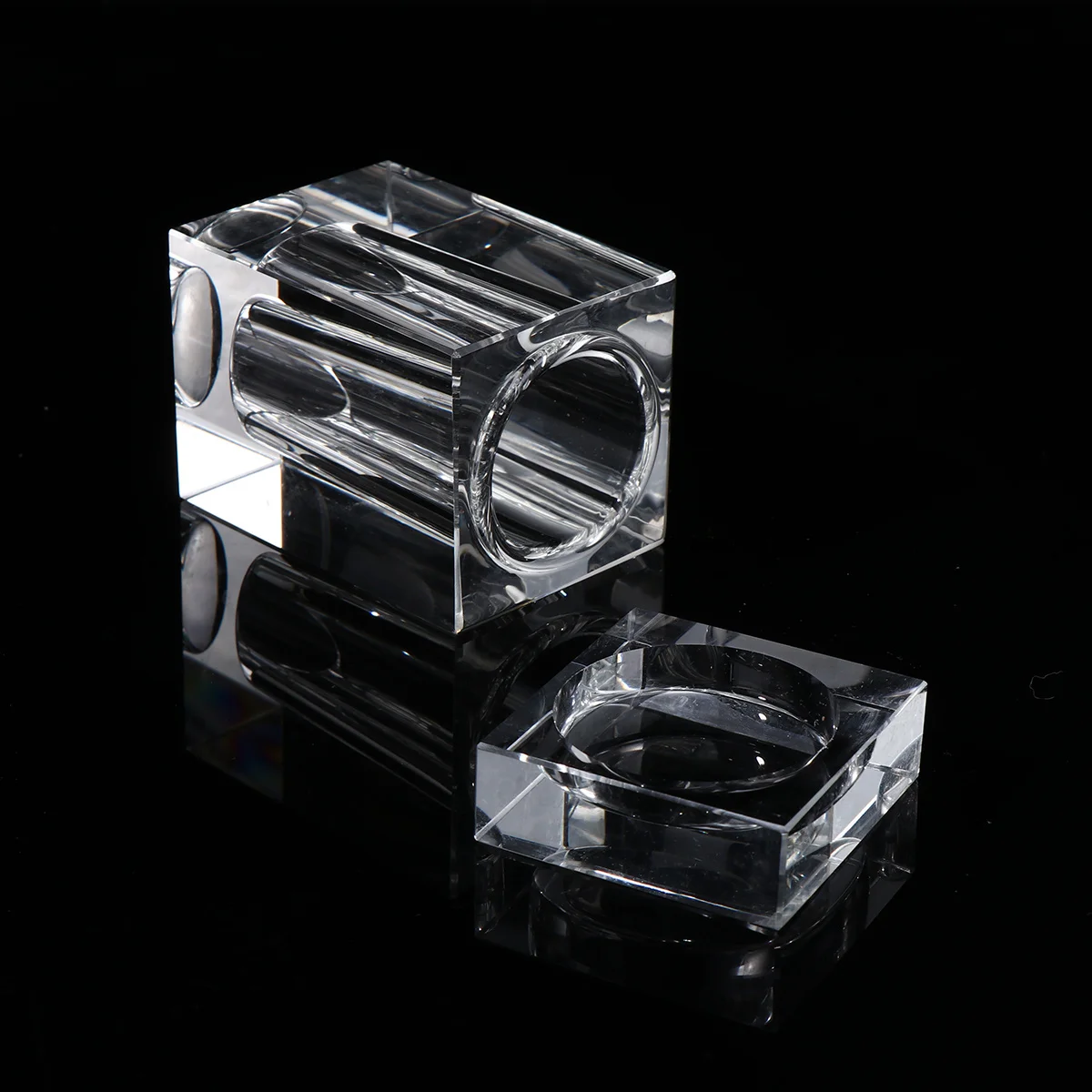 

Small Size Toothpick Box Elegant Portable Holder Large Capacity Dustproof for Home Restaurant Coffee Shop Dispenser