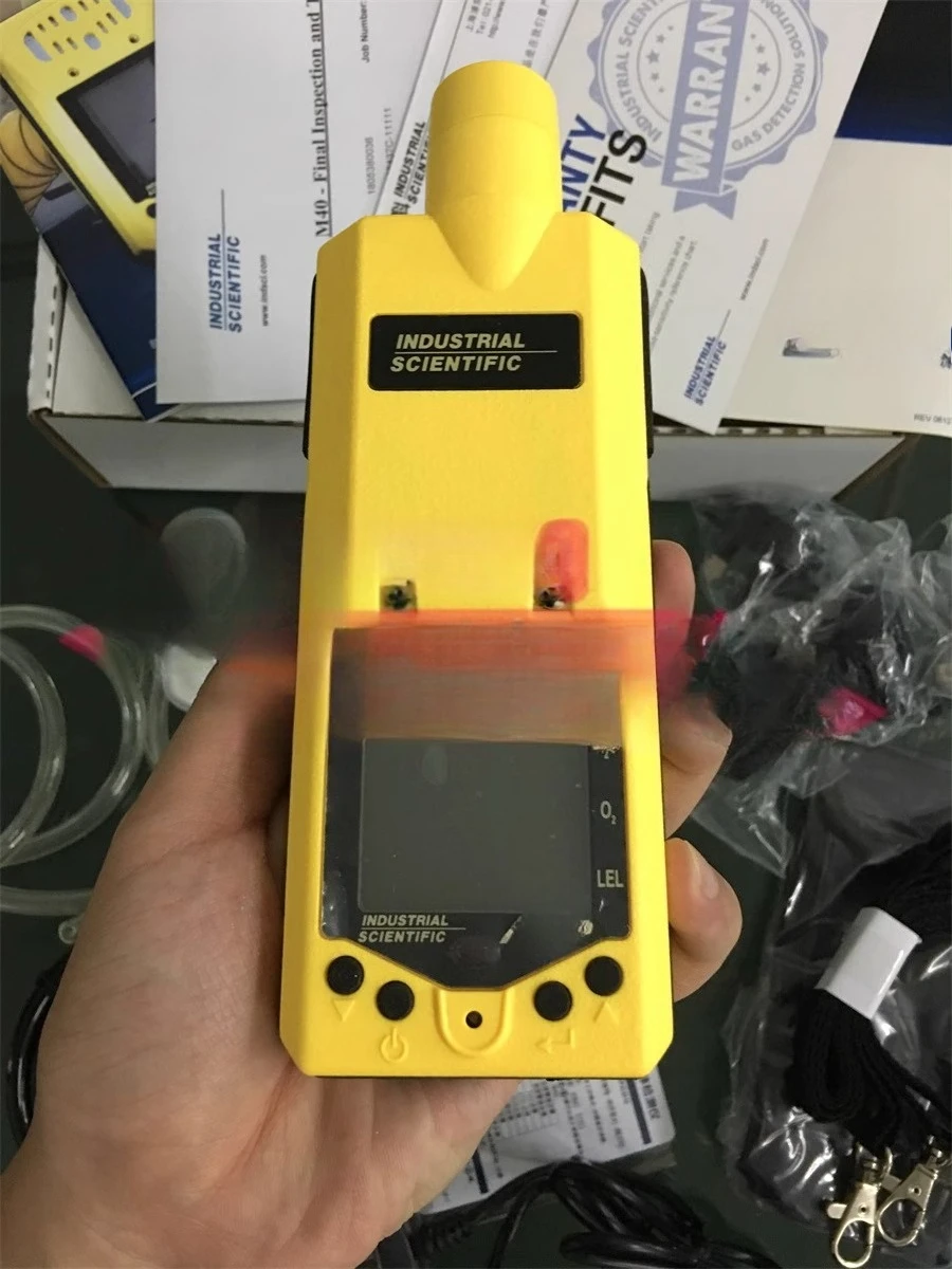 0 4-in-1 gas detector (flammable, carbon monoxide, oxygen, hydrogen sulfide) pump optional