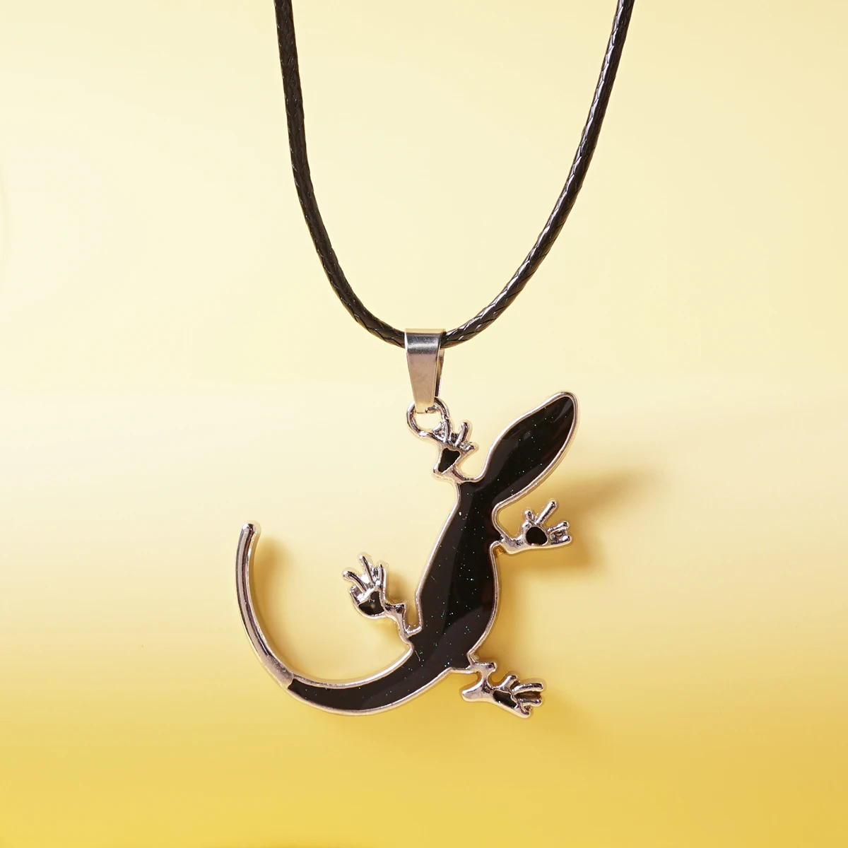 Gecko Sense Of Temperature Change Color Pendant Necklace For Men Women Different Color Choker Necklaces Jewelry Gift