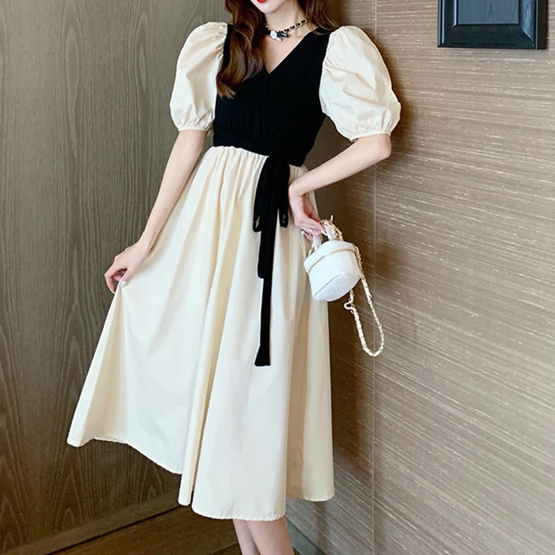 2022 summer new self-cultivation temperament a-line long skirt French v-neck color matching puff sleeve dress women