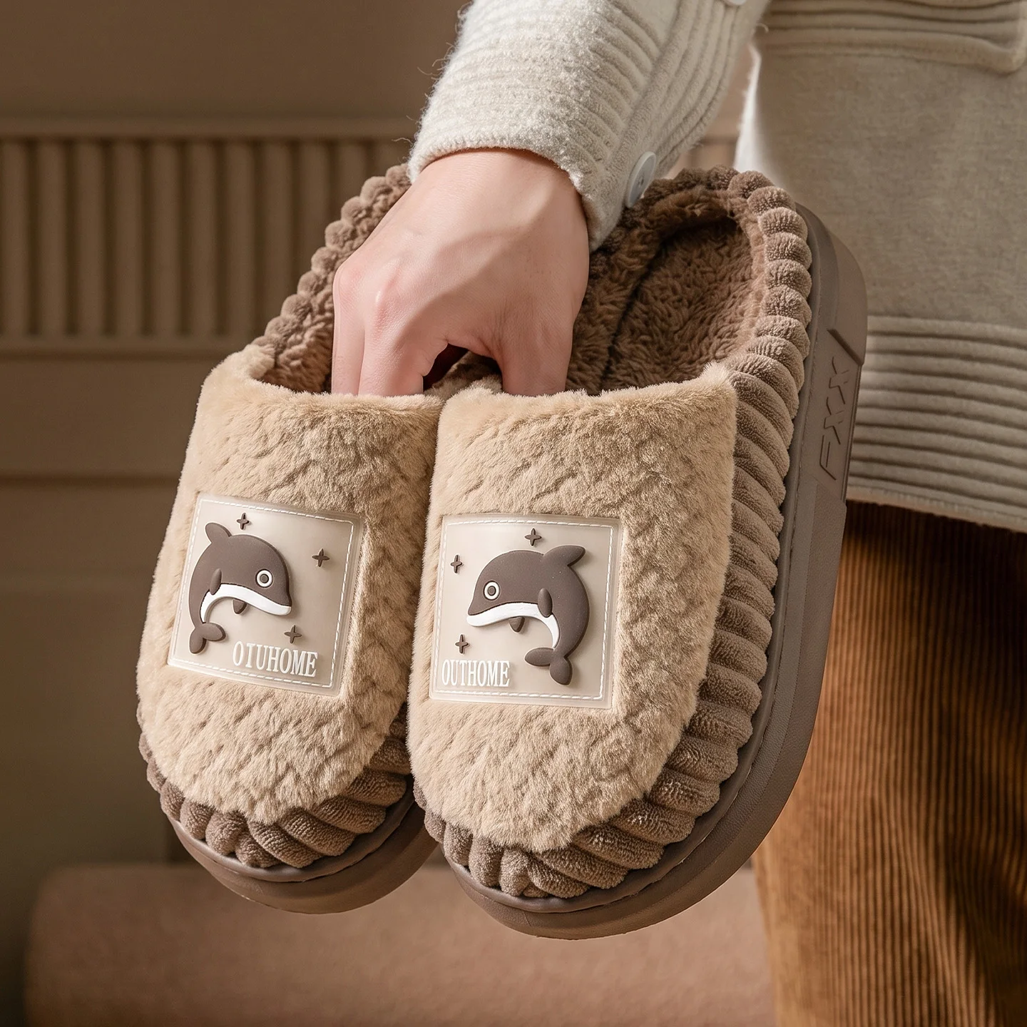 Winterwarme Hausschuhe für Damen und Herren, niedliche Wal-Cartoon-Plattformschuhe mit dickem Plüsch, rutschfeste, weiche EVA-Sohle, Indoor-Schlafzimmer-Slides, Mules – Detail 13