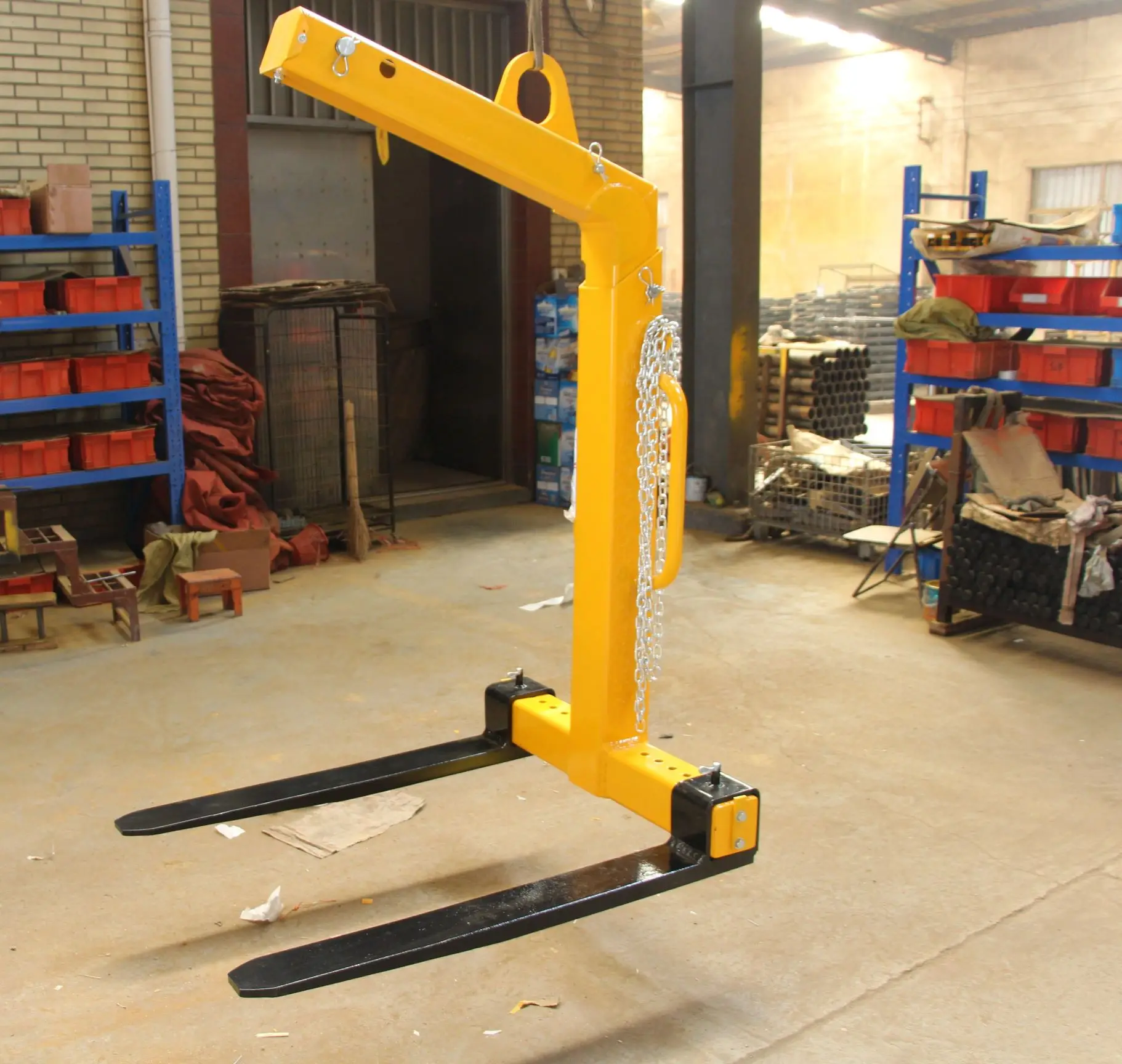 

Factory Price Fork Pallet Lifters Crane Pallet Forks Self Balancing Adjustable Fork Adjustable Height