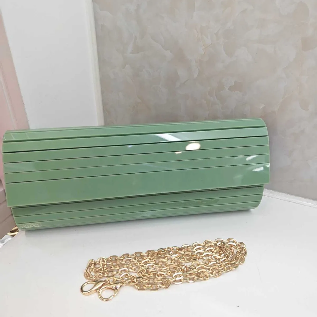 Acrylic glitter women's hand-held bag with chain, single shoulder crossbody, European and American fashionable evening bag
