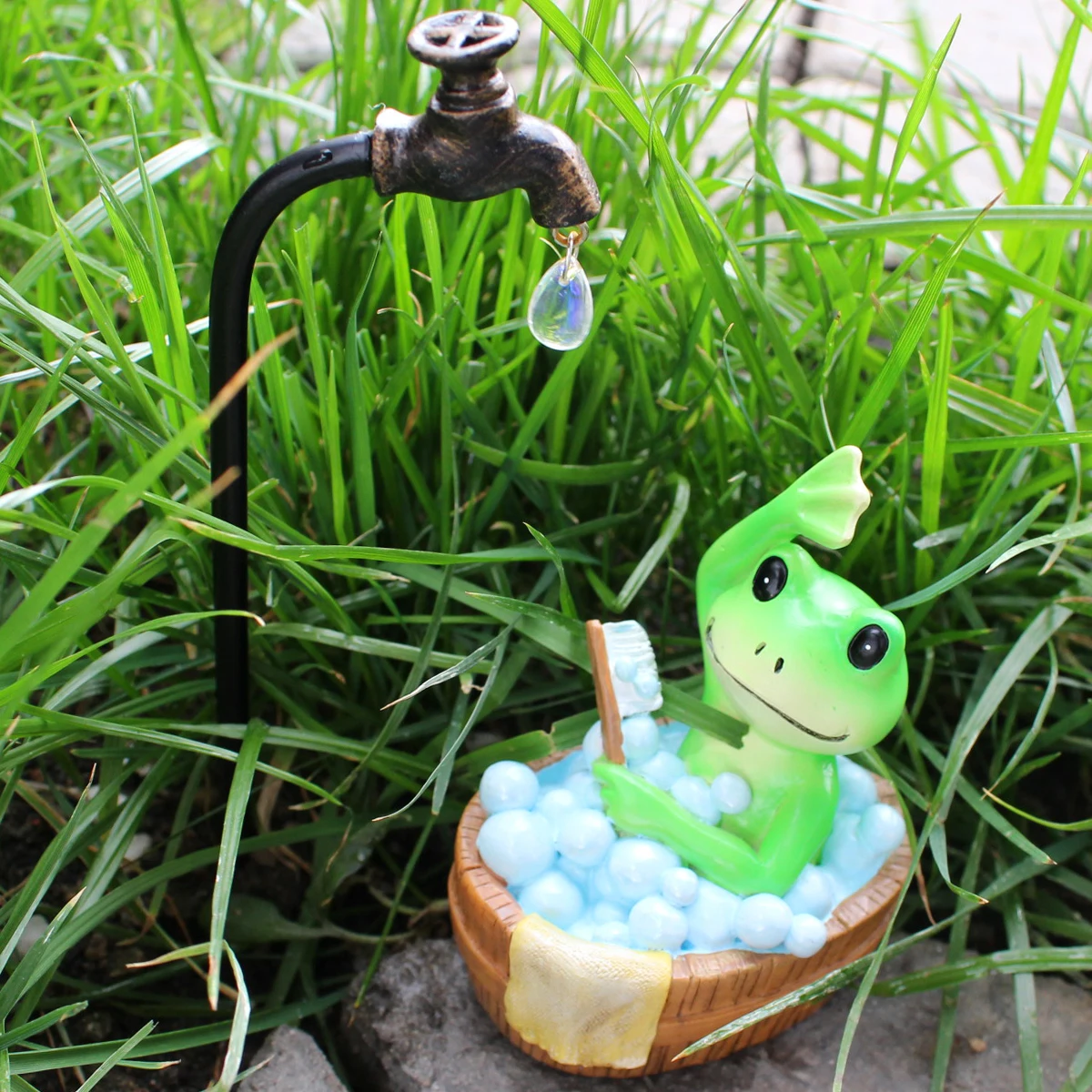 

Rubbing Frog Statue Desktop Decoration, Halloween Frog Decoration, Frog Statue Gift St. Patrick's Day Decoration