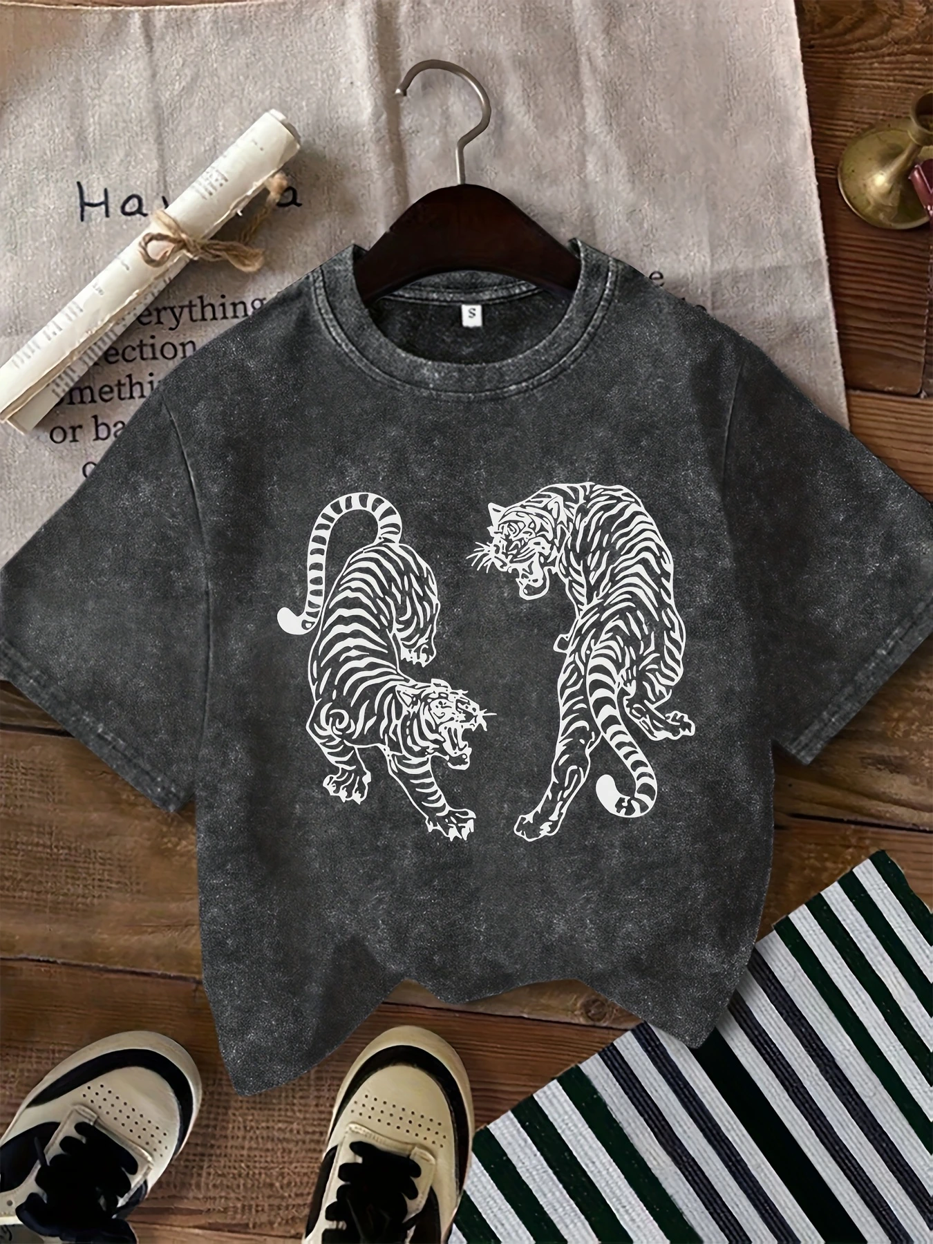 Women's Casual Short Sleeve Round Neck T-Shirt - Double Tiger Graphic Print, Summer Washed Soft Fabric