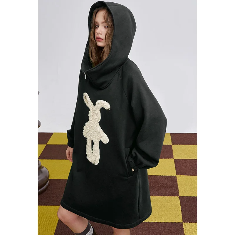 ELFSACK 2025 冬の新作 ルーズカジュアル チェストグラフィック パーティー ミディドレス 女性用