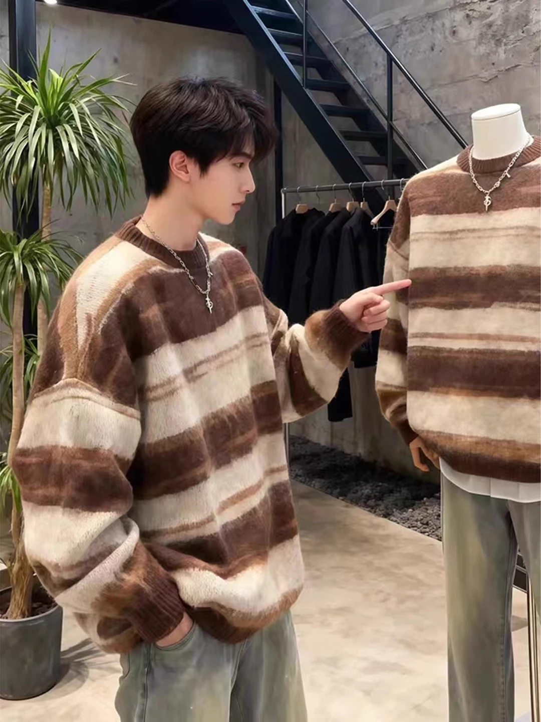 

Brown Retro Striped Men's Knitwear Soft Cozy round Ne Winter Inner Wear Base irt Casual Sle Comfortable Breathable