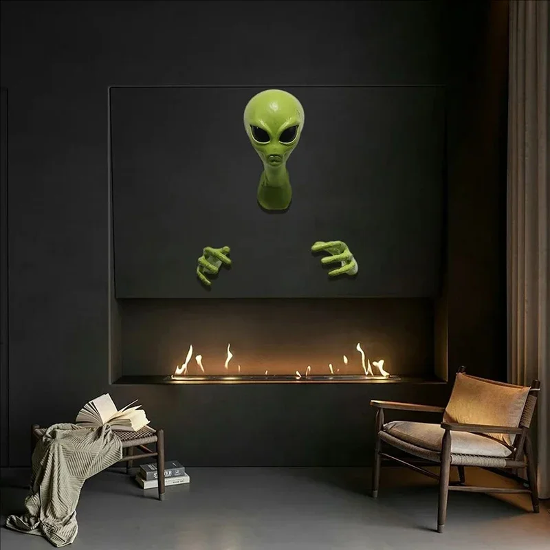 UFO Alien Visitor Extraterrestrial Organism Monster Green 51 Area Home Sci-fi Ornament Wall Hanging