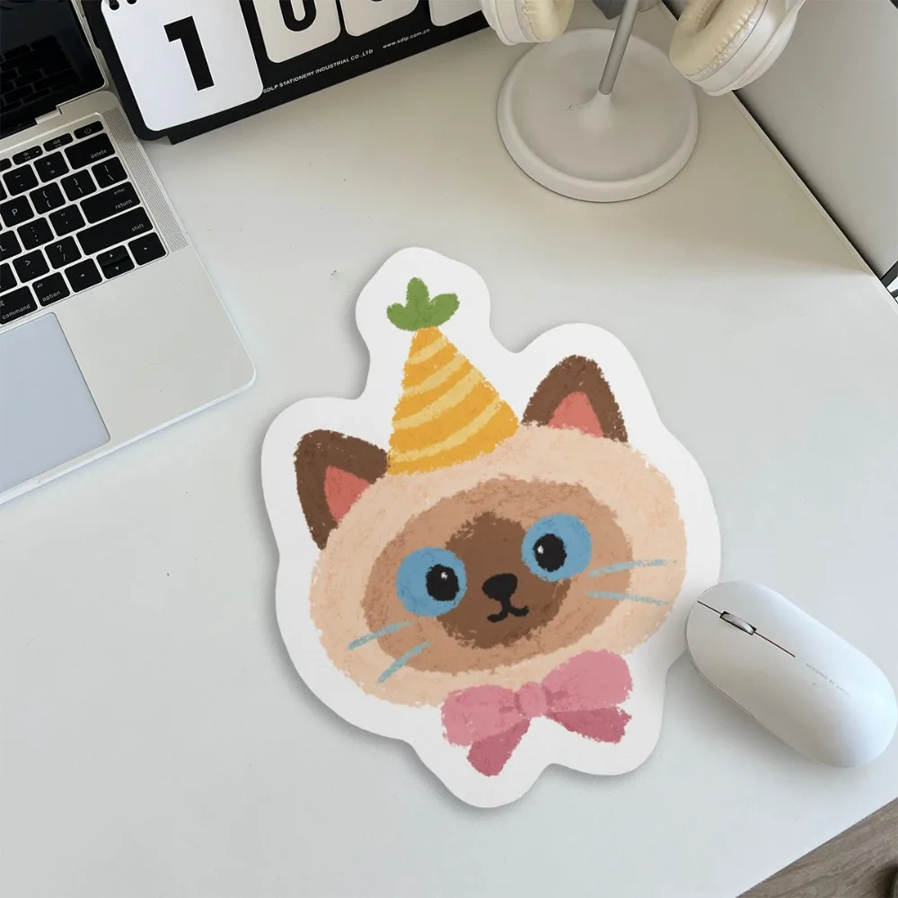 Creative Cute Cat Cute Mouse Pad Anti-slip Comfortable Desk Cushion Thickened Natural Rubber Girls Mousepad Gifts