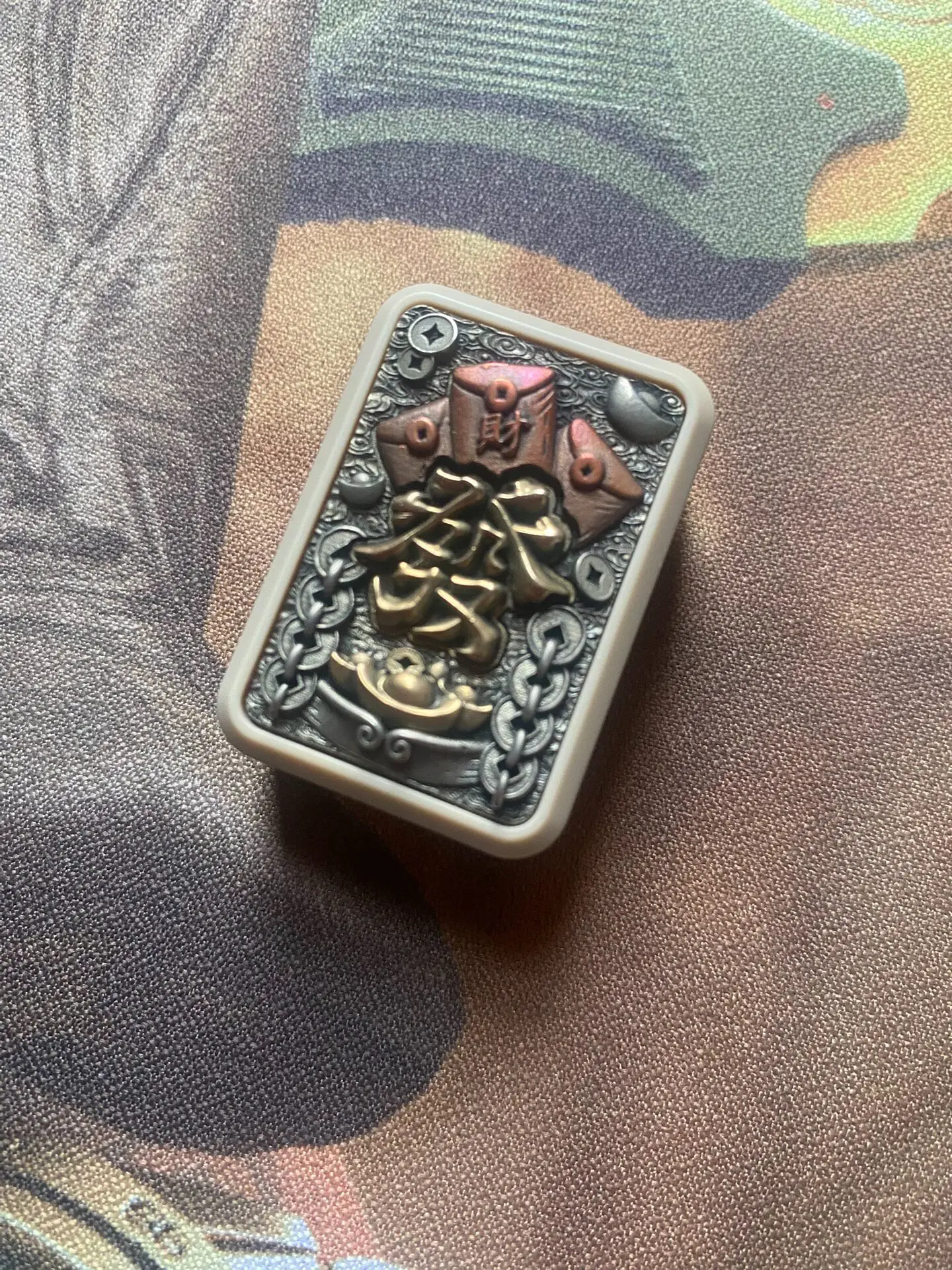 Used EDC Genuine GD Steel Bean EDC Fa Cai Mahjong Machinery Push Card, Peek Main Body + White Copper Brass