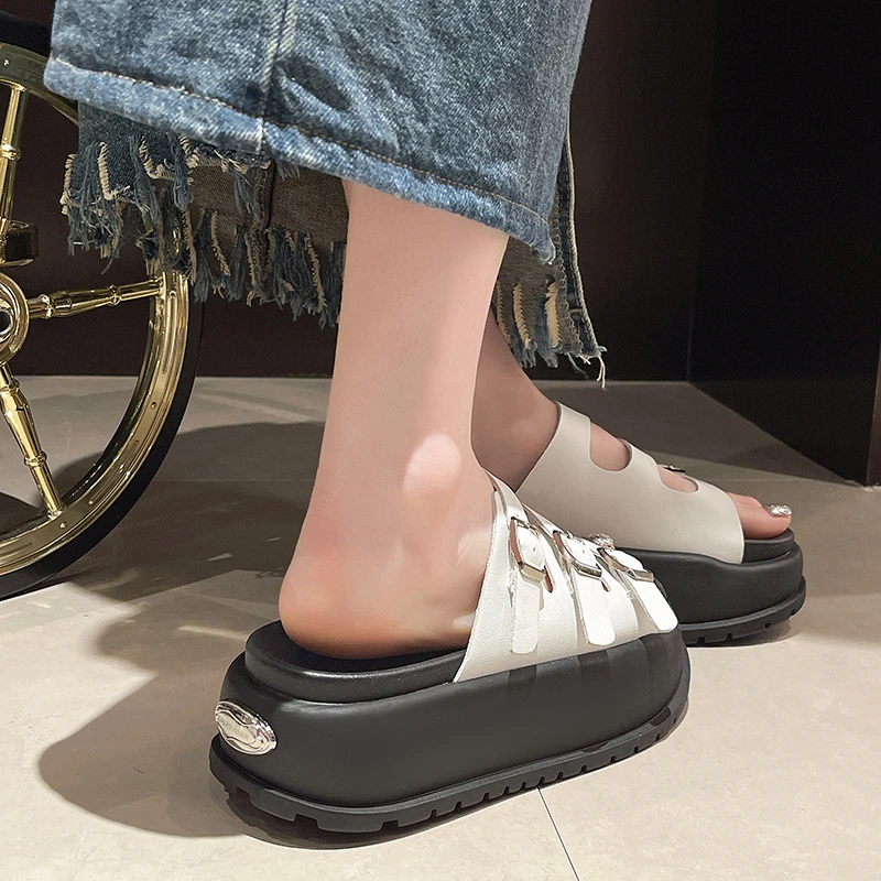 

Fashionable Women's Platform Sandals with Thick Soles and Buckle Design for Summer Sports and Outwear