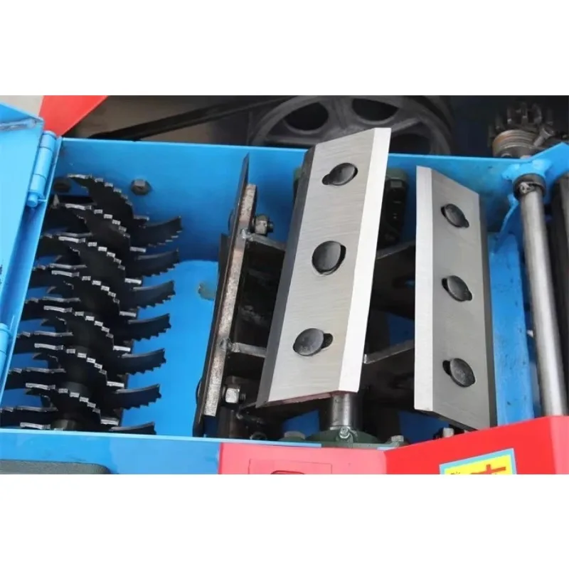 Straw Crusher Machine - Grass Shredder & Poultry Feed Maker for Small-Scale Farm Daily Use