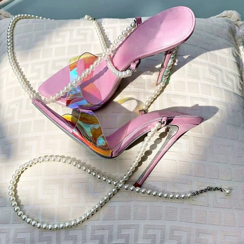 

2025 женские летние босоножки с острым носком для женщин, туфли на высоком каблуке из ПВХ на шпильке с жемчугом и перекрестной завязкой, пикантные женские свадебные туфли-лодочки