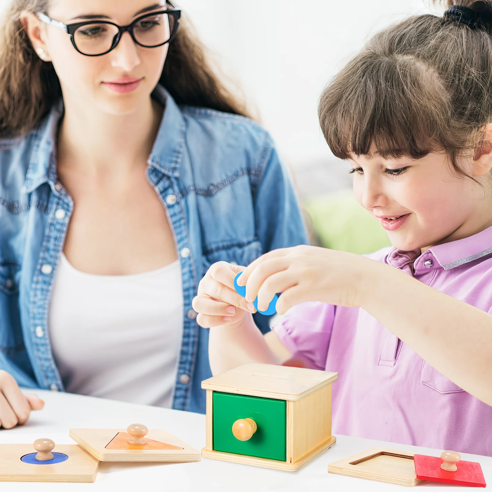 مجموعتان من صناديق العملات المعدنية الخشبية ذات الإدخال الهندسي، لوحات ألغاز مونتيسوري للأطفال الصغار، فرز الأشكال التعليمية