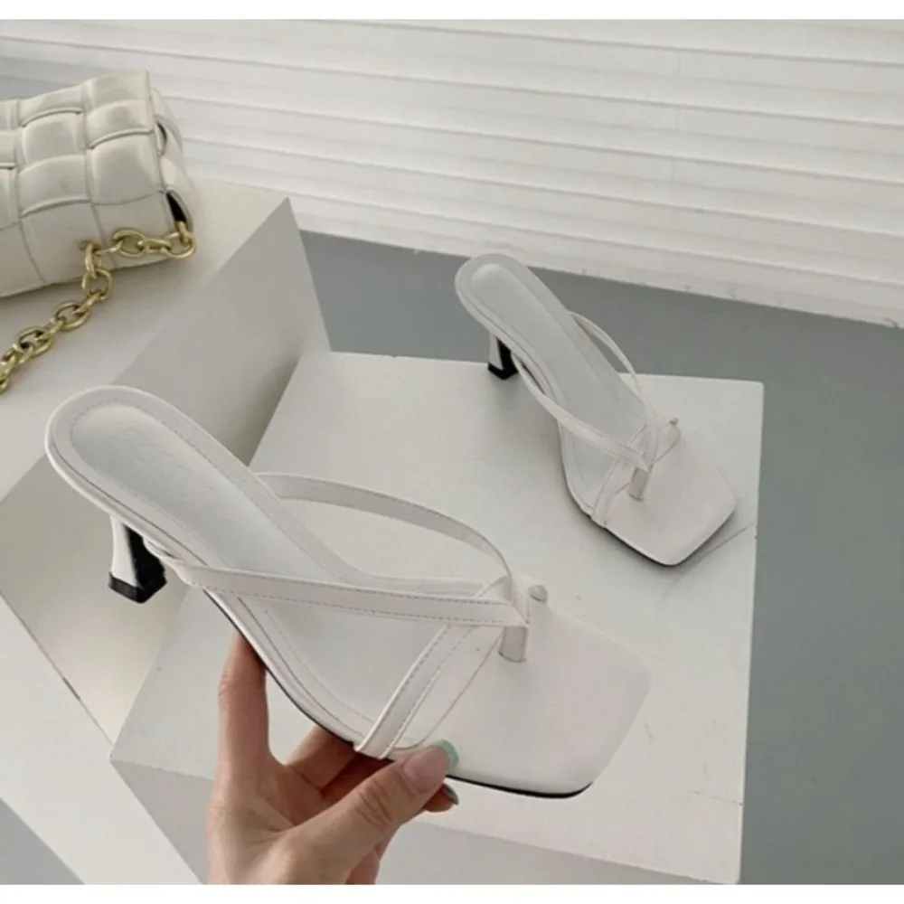 

Женские летние пикантные босоножки на каблуке, шлепанцы, женская обувь, модные женские туфли-лодочки, шлепанцы, роскошные тапочки на высоком каблуке