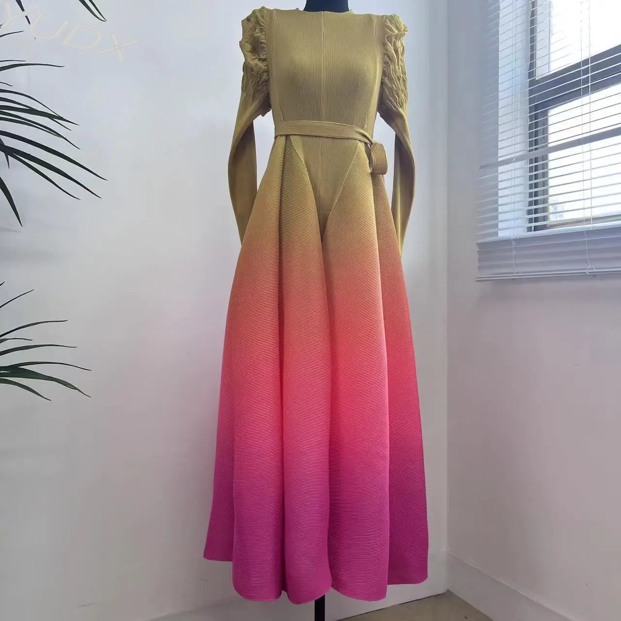 

YUDX Miyake Pleated Women's Dress 2023 Summer New Large Size Pressure Pleated Women's Gradient Color Loose Large Size Long Skirt