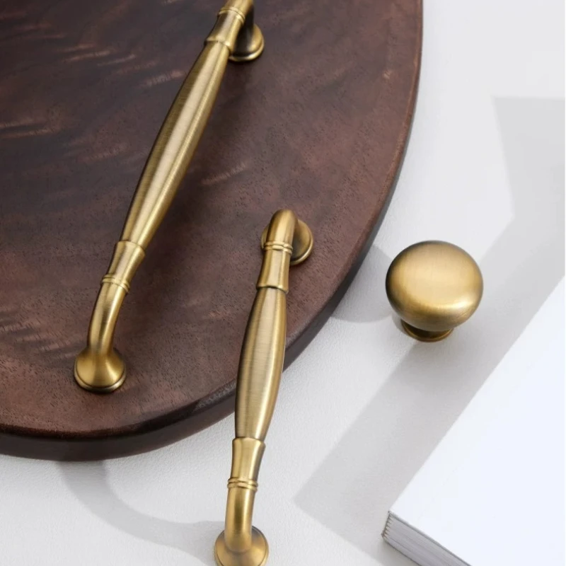 Antique Bronze Handles for American Style Wardrobes Cabinets Drawers French Single-Hole Shoe Cabinet Door and Furniture Hardware